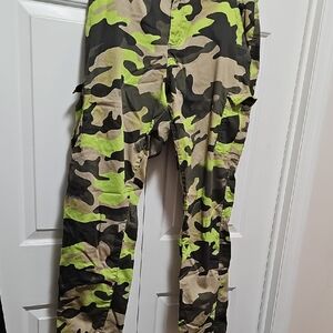 Suprt Soft Camo Pants - Green and Tan